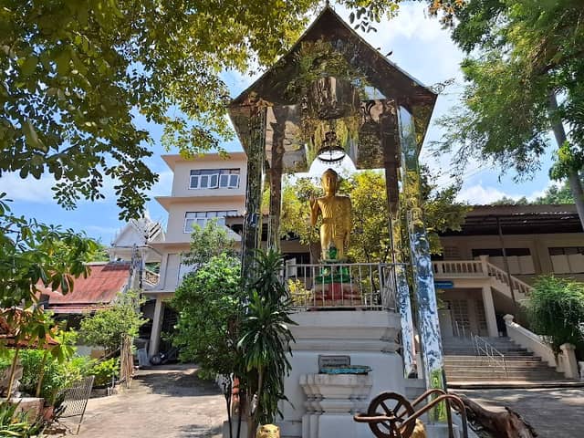 Wat Khao Phutthakhodom - Image 3