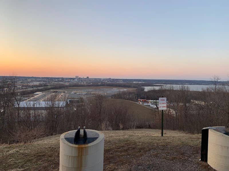 Fondulac Drive Lookout Point - Image 2