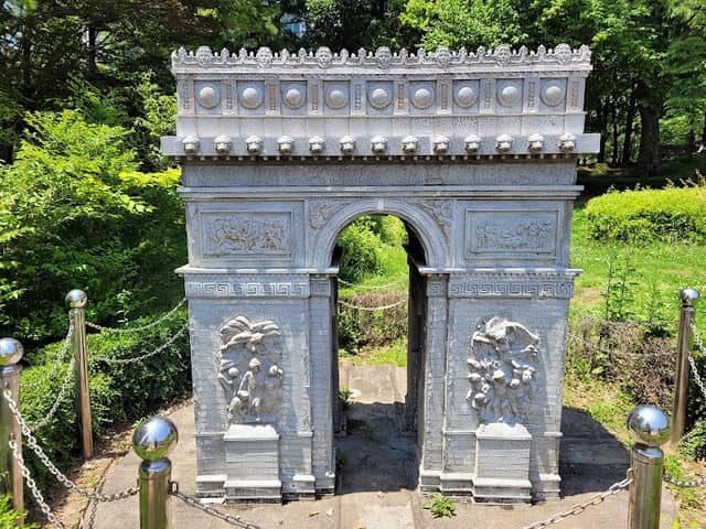 Paris Park - Image 1