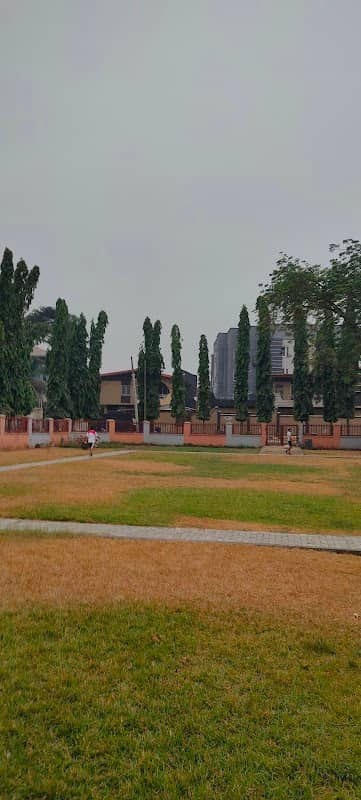 Olutunda Park - Image 1