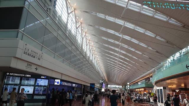 Terminal 2 (2nd Floor Departure Lobby) - Image 3