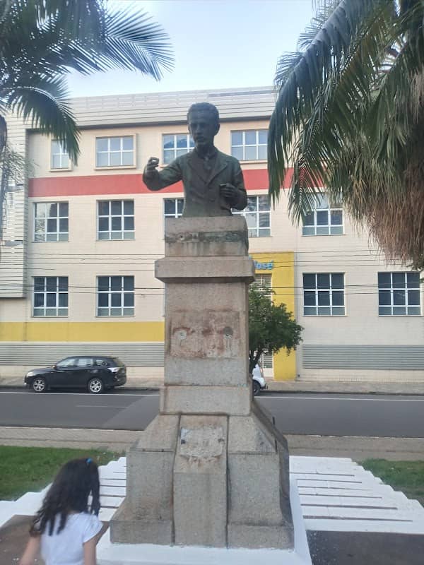 Praça da Fonte - Image 1