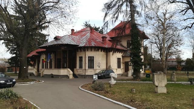 Muzeul Scriitorilor Dâmboviţeni - Image 2