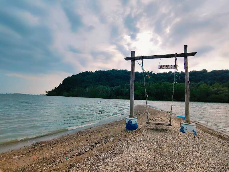 Ocean Swing Pulau Aman - Image 1