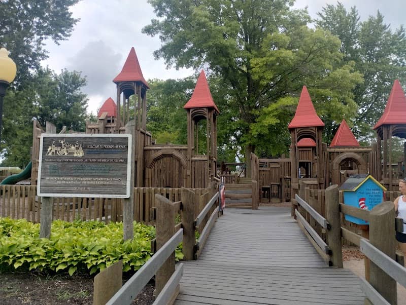 Commons Park - Image 1