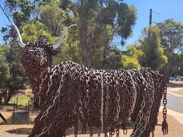 Shadow Bull - Image 1