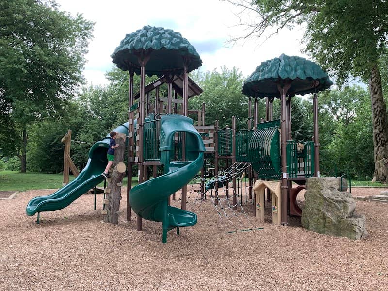 Island Park - Image 1