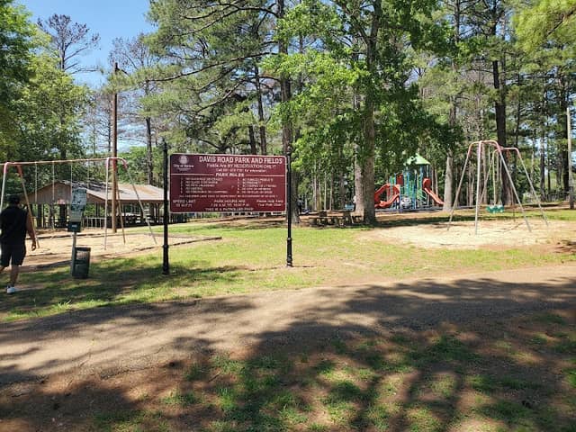 Davis Road Park and Fields - Image 2