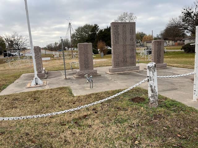 Veterans Park - Image 2