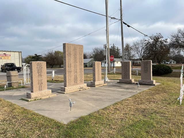 Veterans Park - Image 1