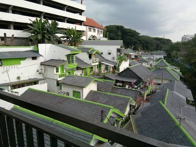 White Kampung Malang Travel - Image 1
