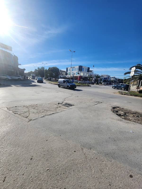 Rond-point downtown - Image 1