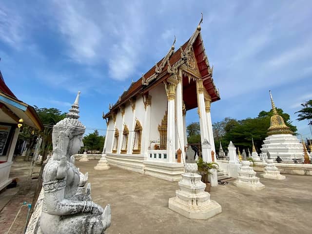 Wat Chimphli Sutthawat - Image 1