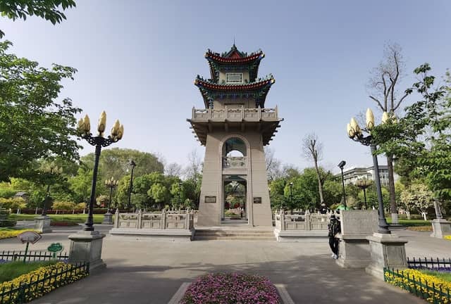 和平公园钟楼 - Image 1