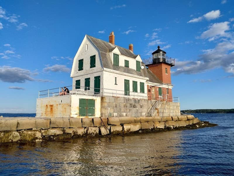 Rockland Breakwater Light parking - Image 1