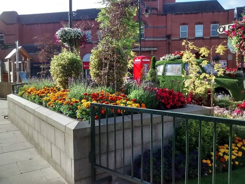 Oldham Town Centre (High Street) - Image 1
