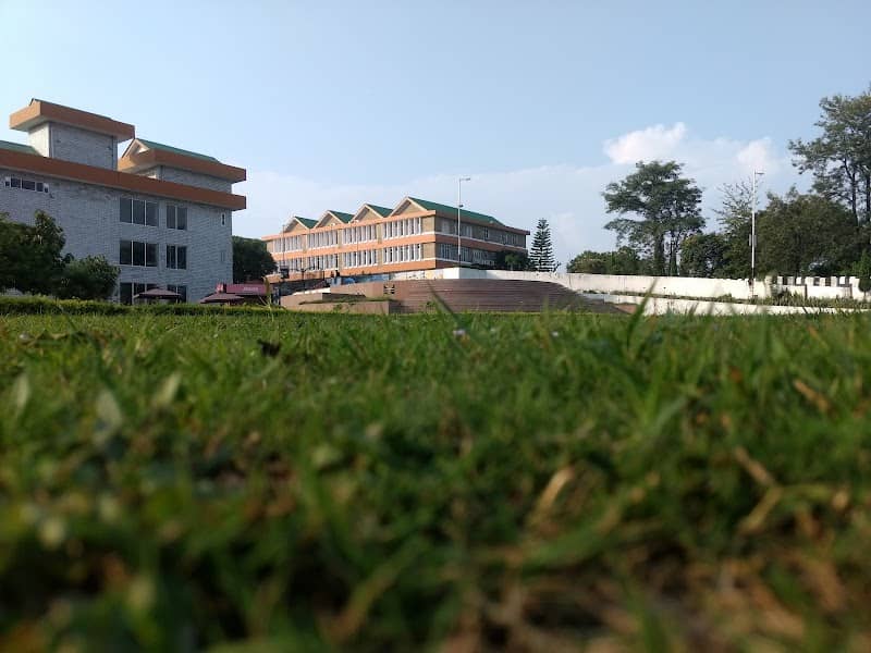 Students Park - Image 1