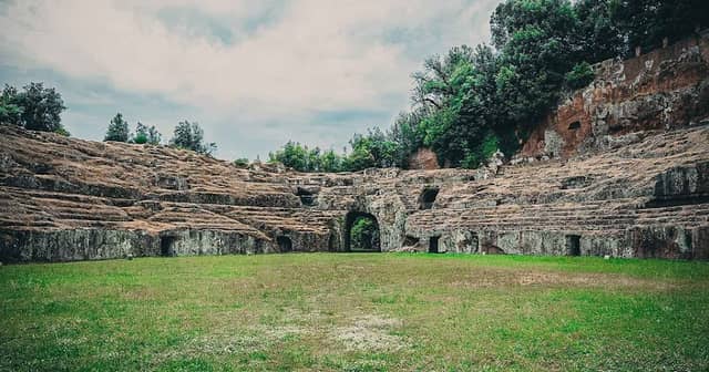 Anfiteatro romano di Sutrium (Sutri) - Image 1