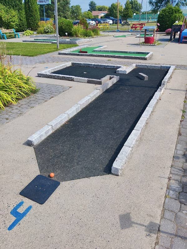 New Liskeard Waterfront Mini-Putt - Image 1