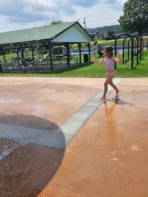 Lebanon Town Park - Image 2