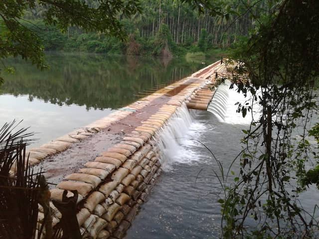 Aloor Dam - Image 1