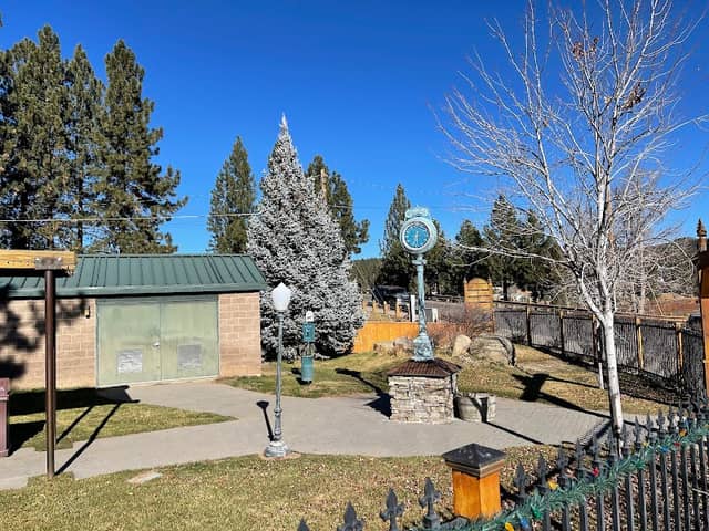 Clock Park - Image 1