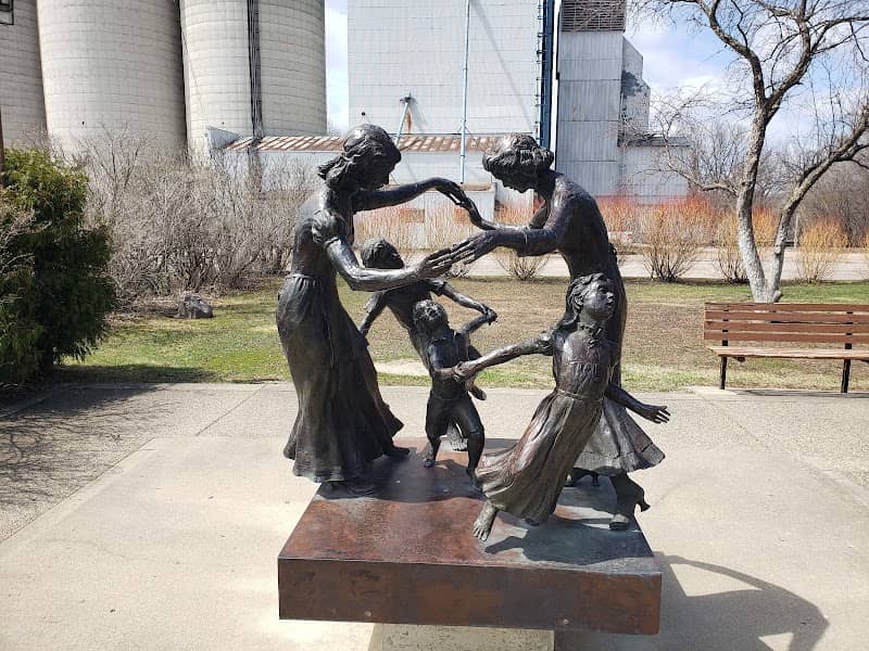 "The Mothers" Sculpture - Image 1
