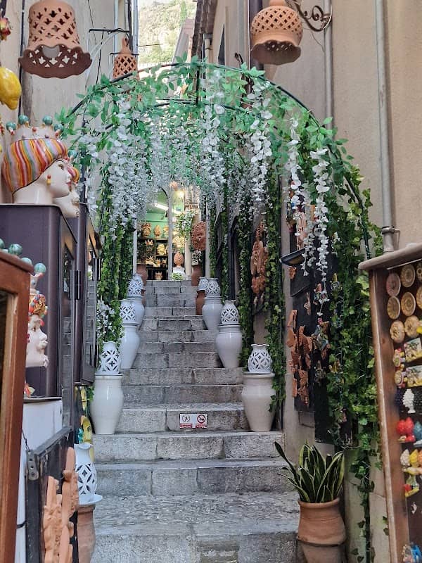 Piazza Duomo Taormina - Image 2