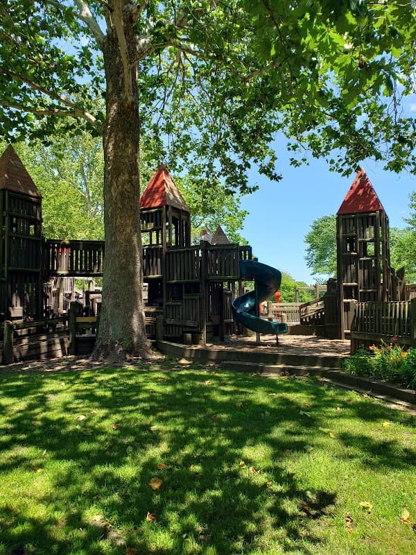 Ervin Park - Image 1
