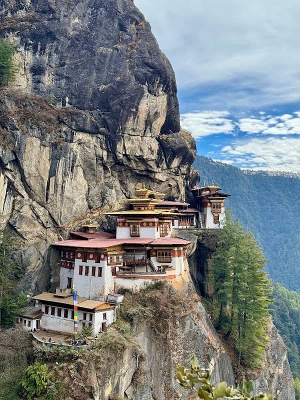 Atthatplace Bhutan Tours - Image 1