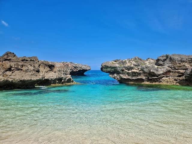 Pantai Mandorak - Image 1