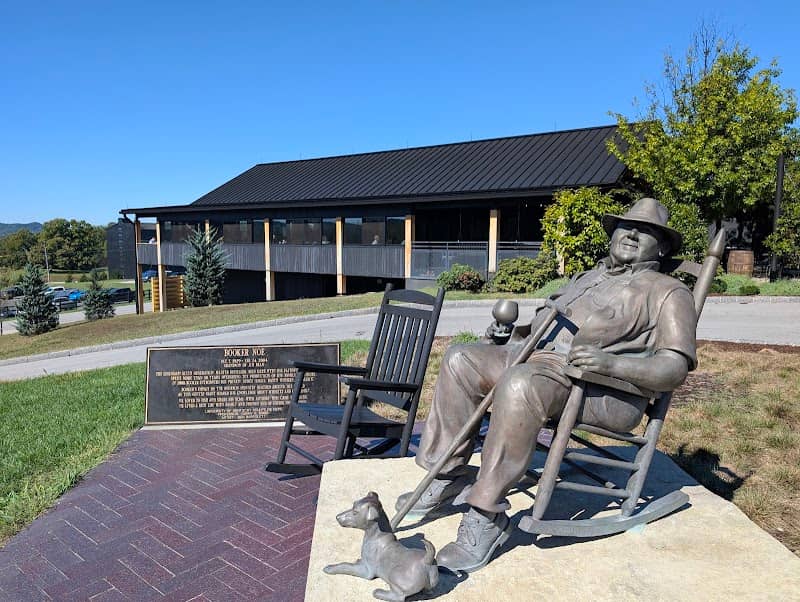 Booker Noe Statue - Image 2