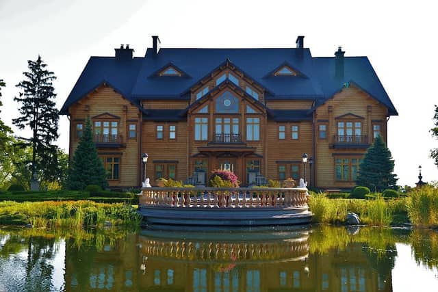 Mezhyhirya Park - Image 1
