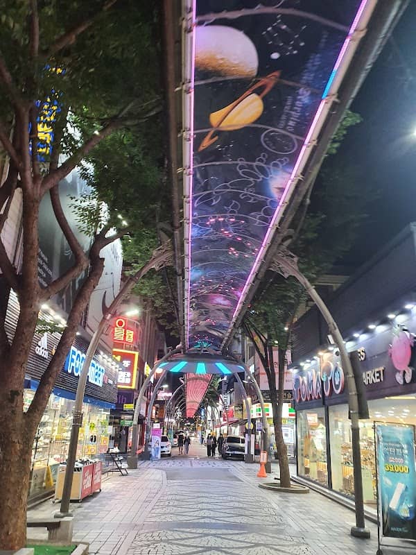 Gaekridan-gil Road - Image 1