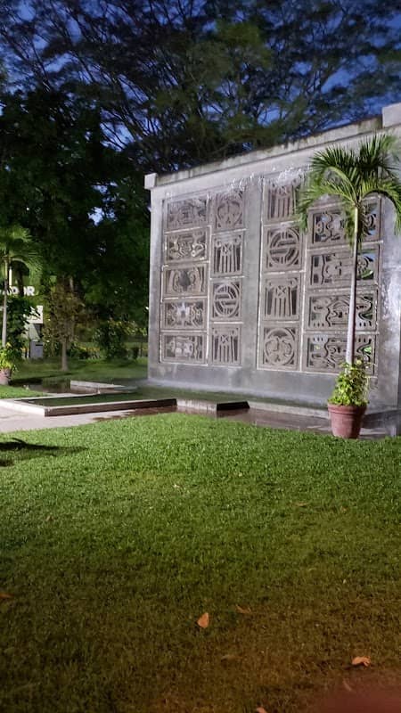 Welcome Plaza - Image 1