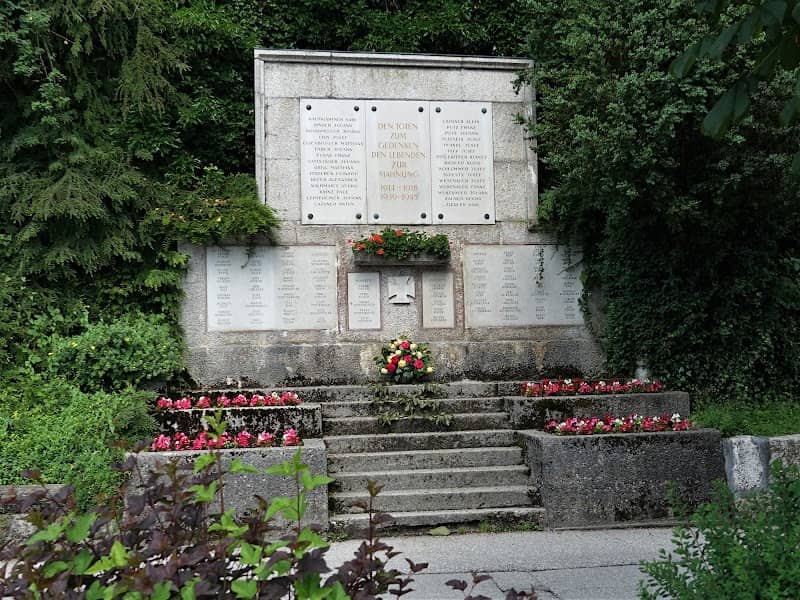 Memorial to the Victims of the First and Second World War - Image 1