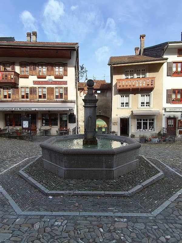Fontaine - Image 1
