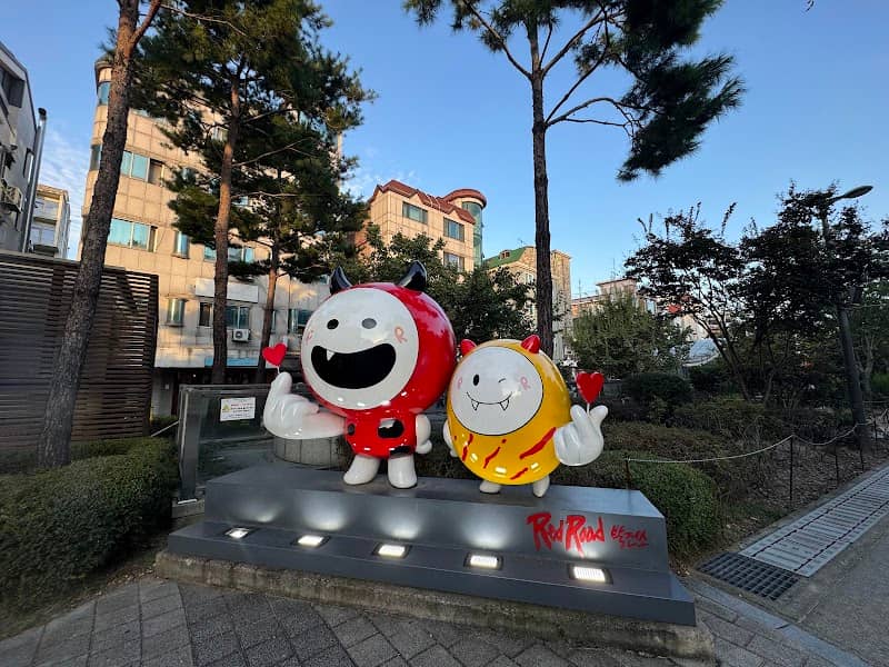Red Road - Image 2