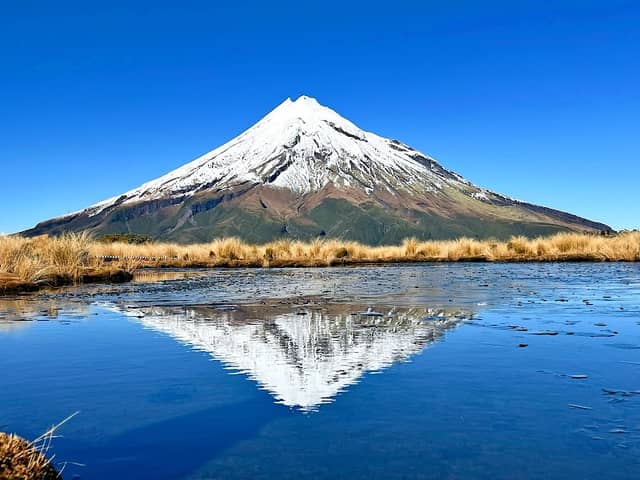 Pouakai Circuit Reflective Tarn - Image 1