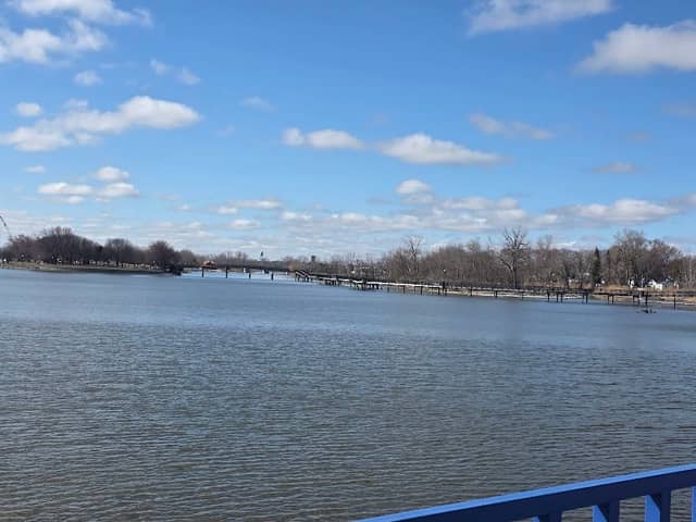 Riverwalk Pier - Image 2