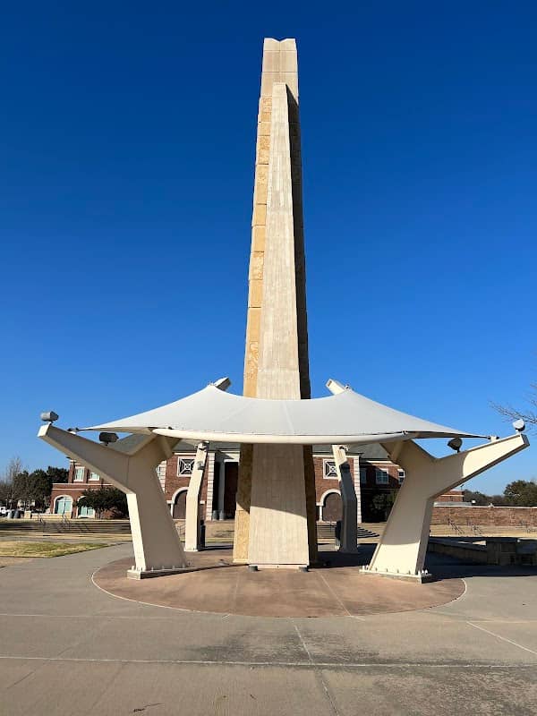 Town Center Plaza - Image 1
