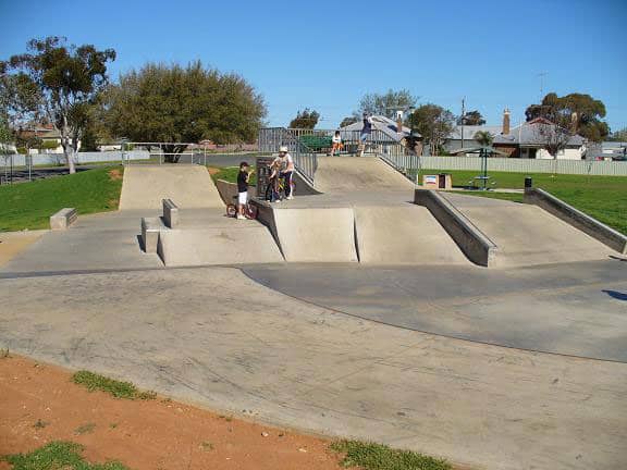 Federal Park - Image 1