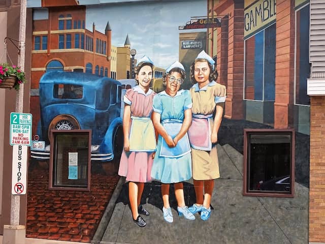 Ashland Mural Walk - Image 2