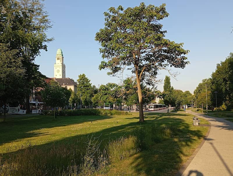 Goldberg Park - Image 1
