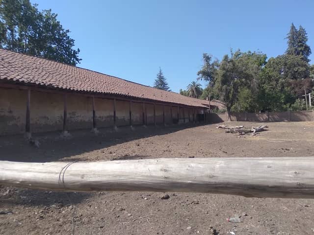 Caballerizas fundo La Hacienda - Image 1