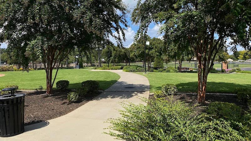 Jolly Park - Image 1