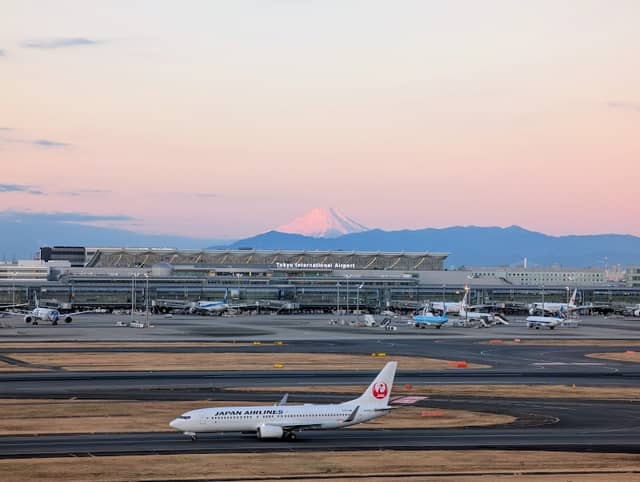 Haneda Airport Terminal 1 Observation Deck - Image 1