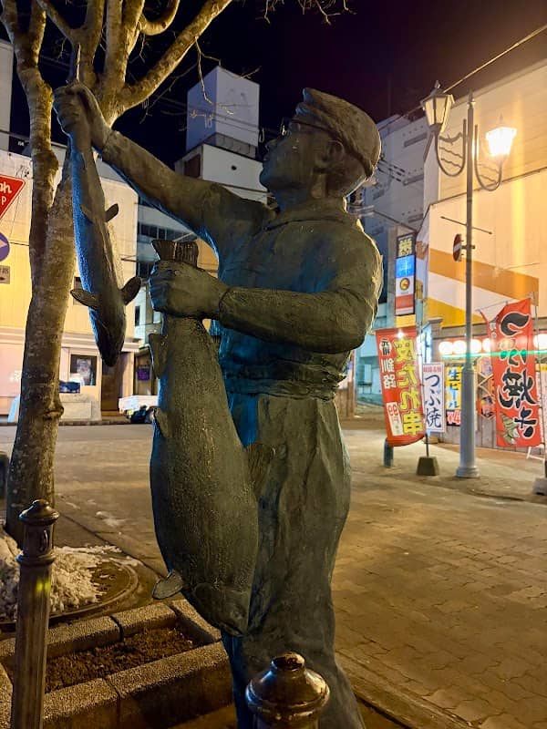 漁師の銅像 - Image 1