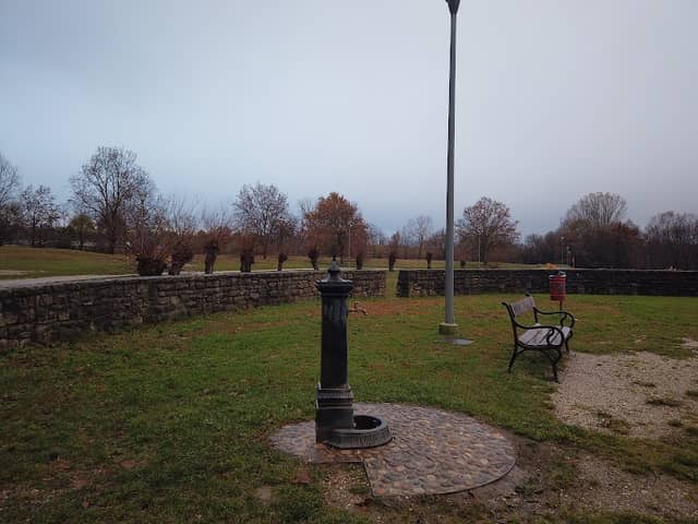 Fontana - Image 1