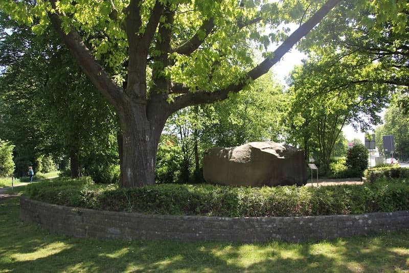 Naturdenkmal Der "Dicke Stein" - Image 1